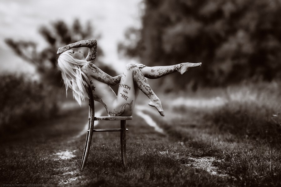 cote de pablo in a bikini #whitehair#chair#field#sideprofile#tattoo#inked#field#grass#sepia#monochrome#photography#art#artistic#artnude#lightandshadow#hottie#SexyBabe
